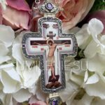 Крест наперсный с украшениями из ювелирного сплава в серебрении